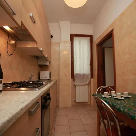 Beautiful Sea View For 12 Guests Apartment *