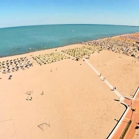 Beautiful Sea View For 12 Guests Apartment *